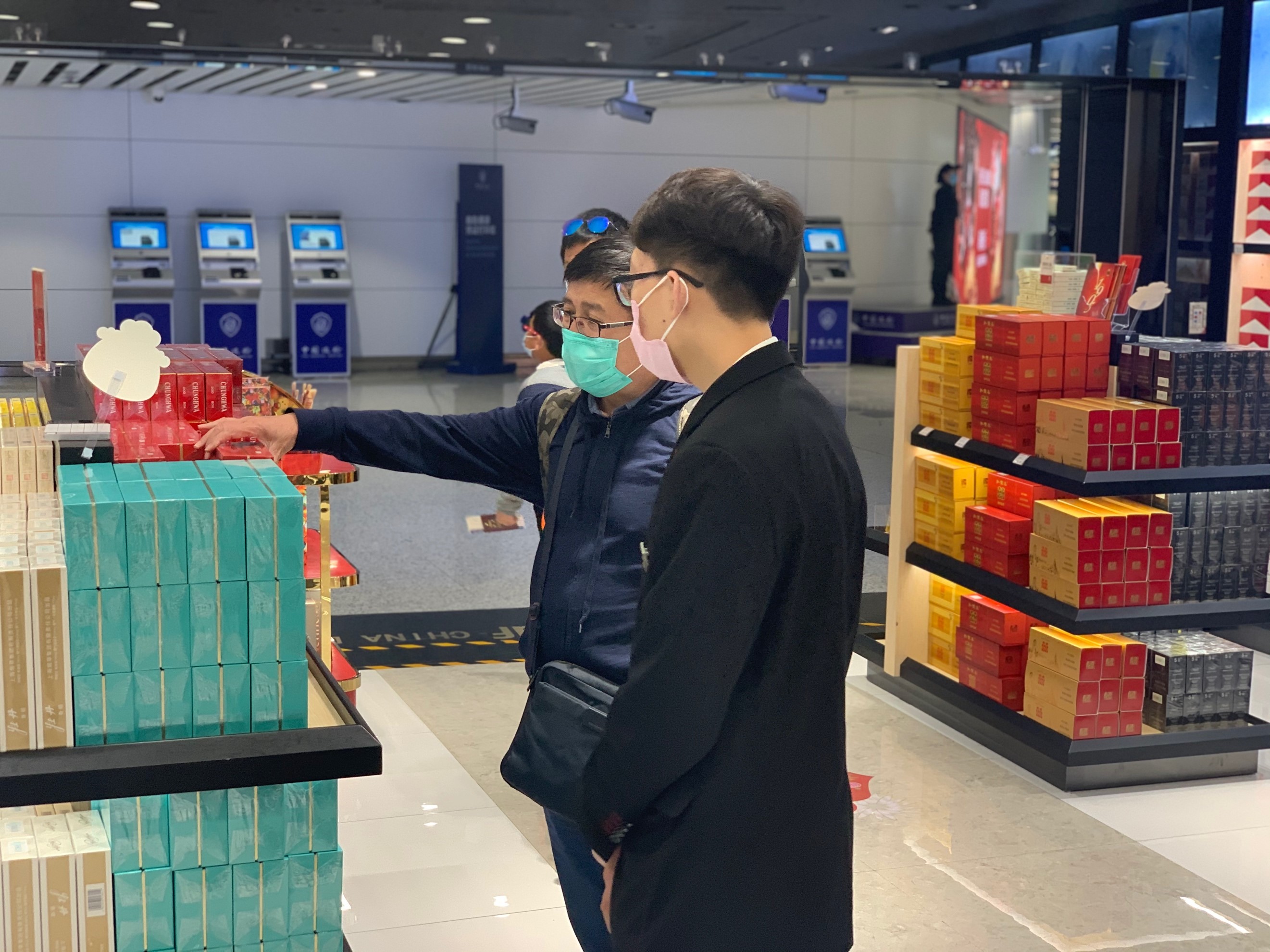 【中國免稅人在行動?黨員先鋒篇】之二： 不忘初心，凝心聚力——中免黨員抗擊疫情，發(fā)揮黨員先鋒模范作用