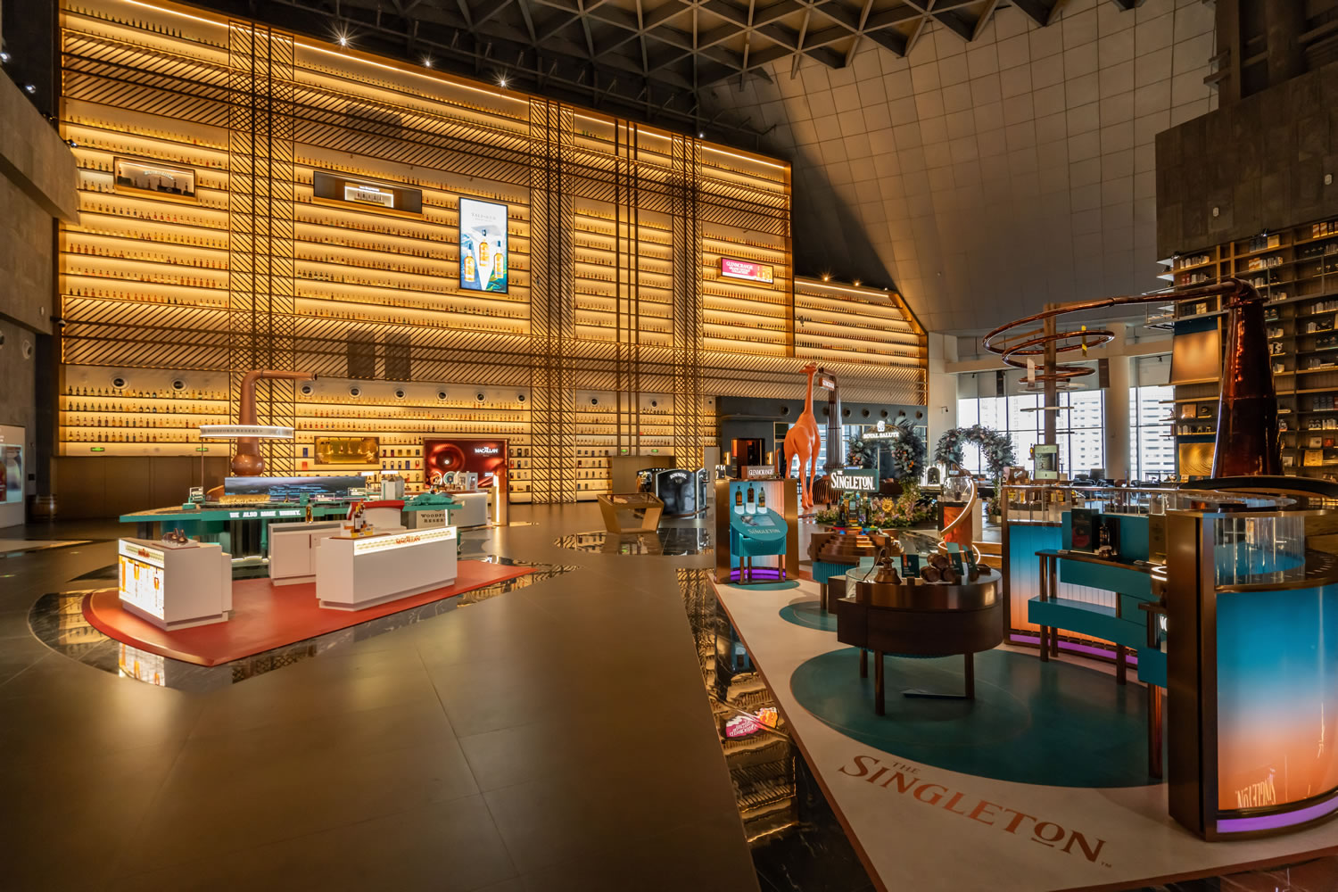 封關(guān)倒計(jì)時(shí)！中免集團(tuán)十余年深耕樹(shù)立海南離島免稅消費(fèi)新標(biāo)桿